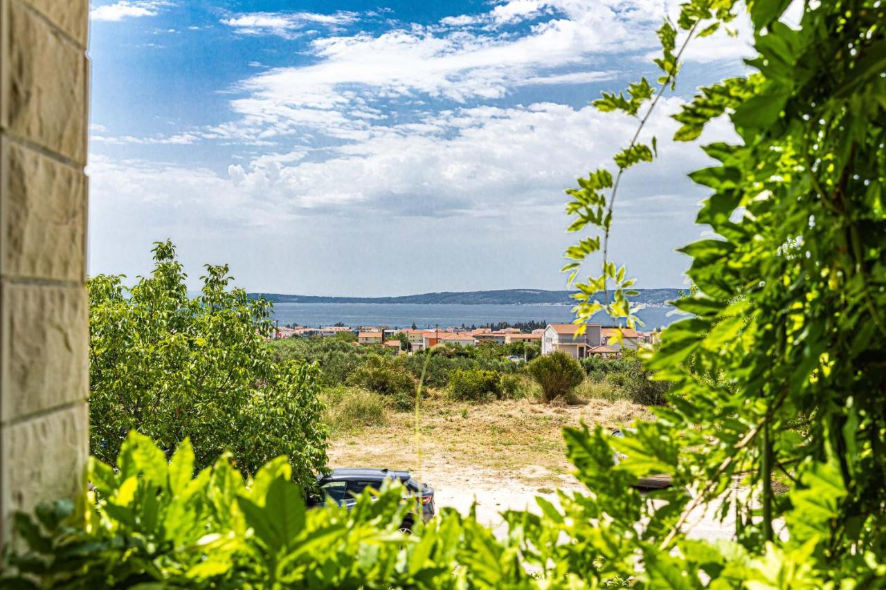 Home Away From Home With Outdoor Pool, Botanical Garden And A Beautiful Sea View Kaštela Eksteriør billede