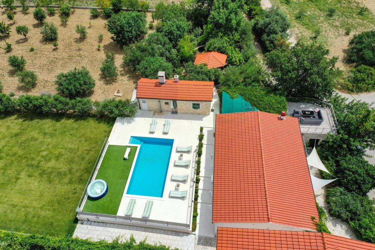 Home Away From Home With Outdoor Pool, Botanical Garden And A Beautiful Sea View Kaštela Eksteriør billede