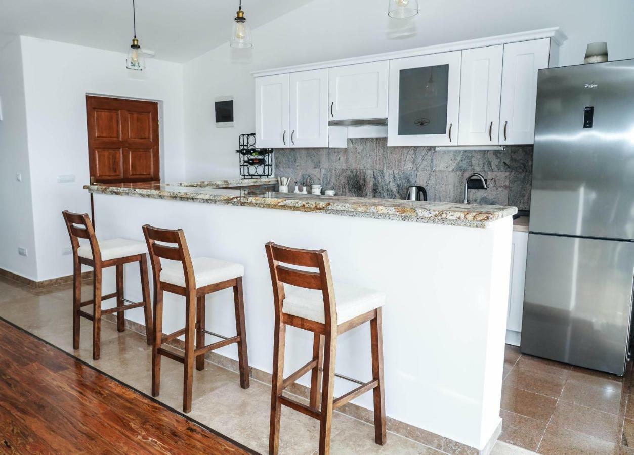 Home Away From Home With Outdoor Pool, Botanical Garden And A Beautiful Sea View Kaštela Eksteriør billede