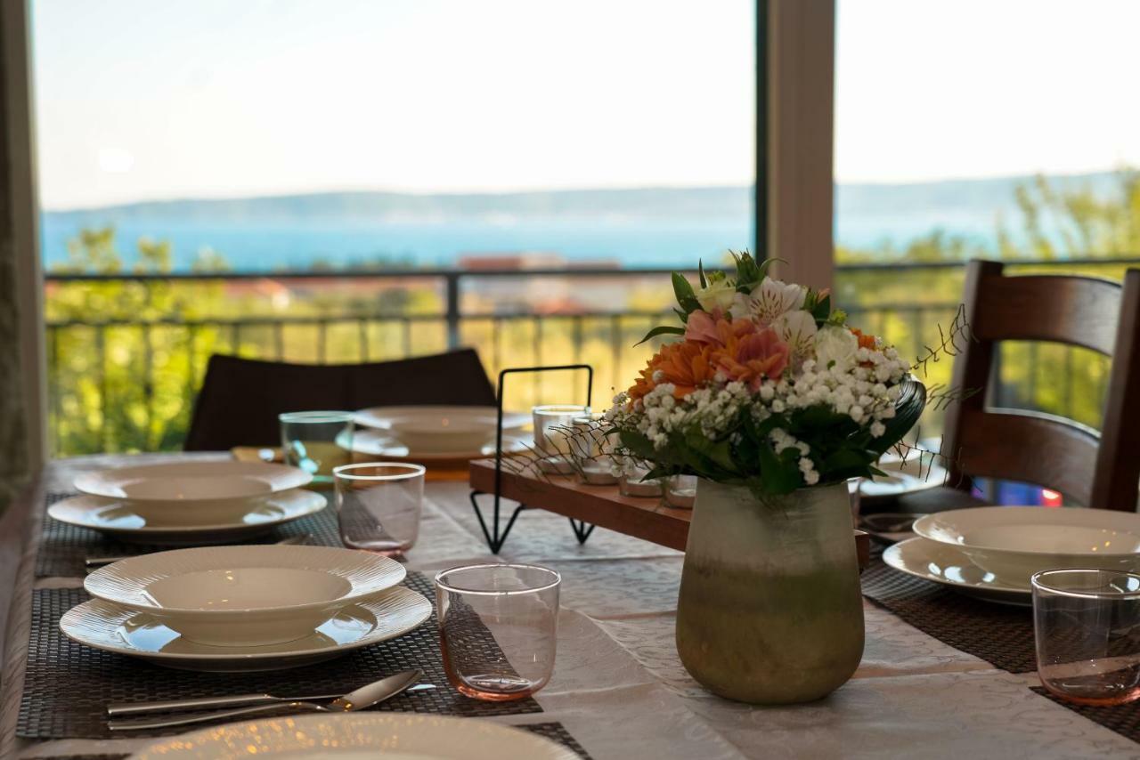 Home Away From Home With Outdoor Pool, Botanical Garden And A Beautiful Sea View Kaštela Eksteriør billede